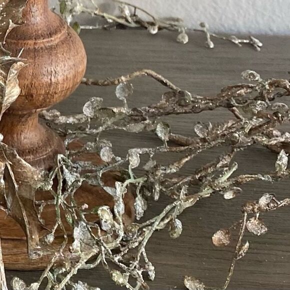 NWT New Winward Home Gold Shimmer Holiday Eucalyptus Winter Leaf Vine Garland - Picture 14 of 14